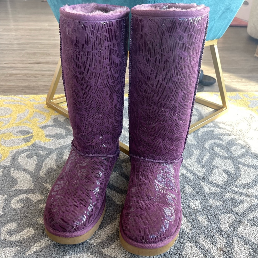 Tall UGGS size 9
